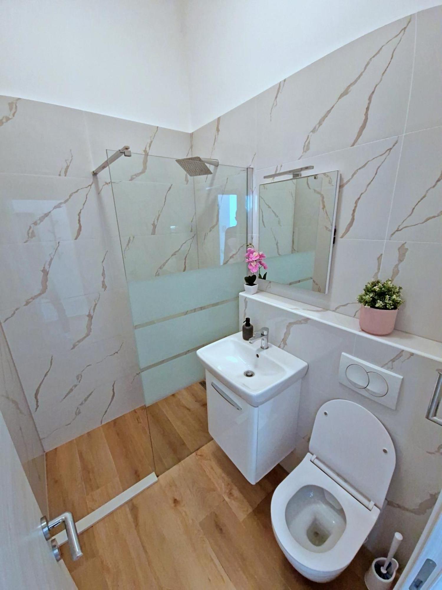 Lola'S Place Rijeka Ngoại thất bức ảnh
