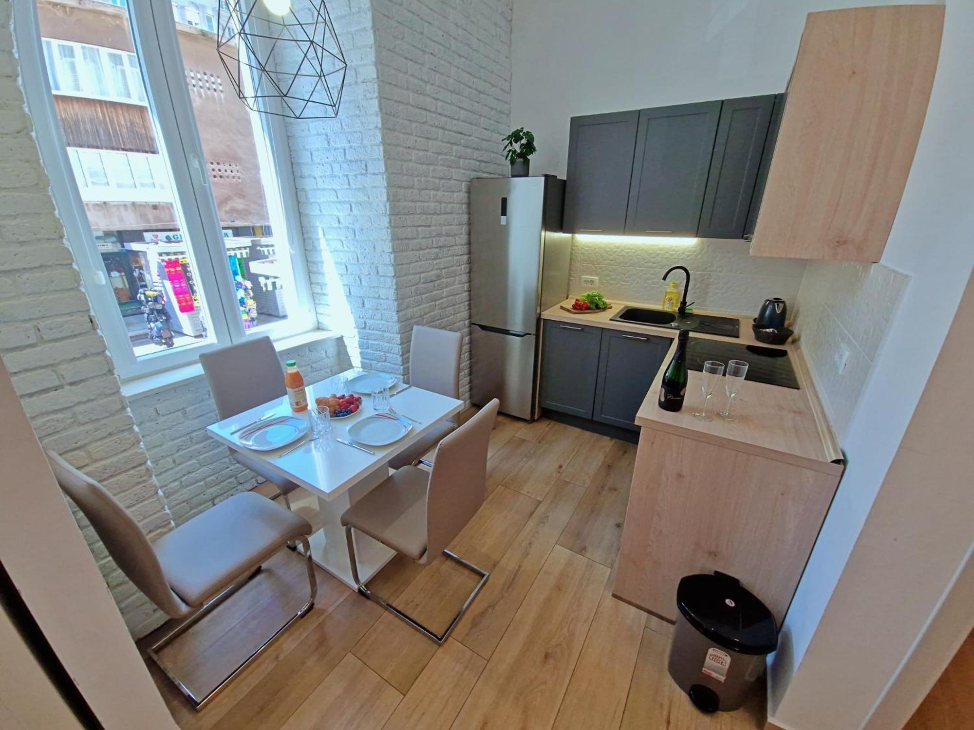 Lola'S Place Rijeka Ngoại thất bức ảnh
